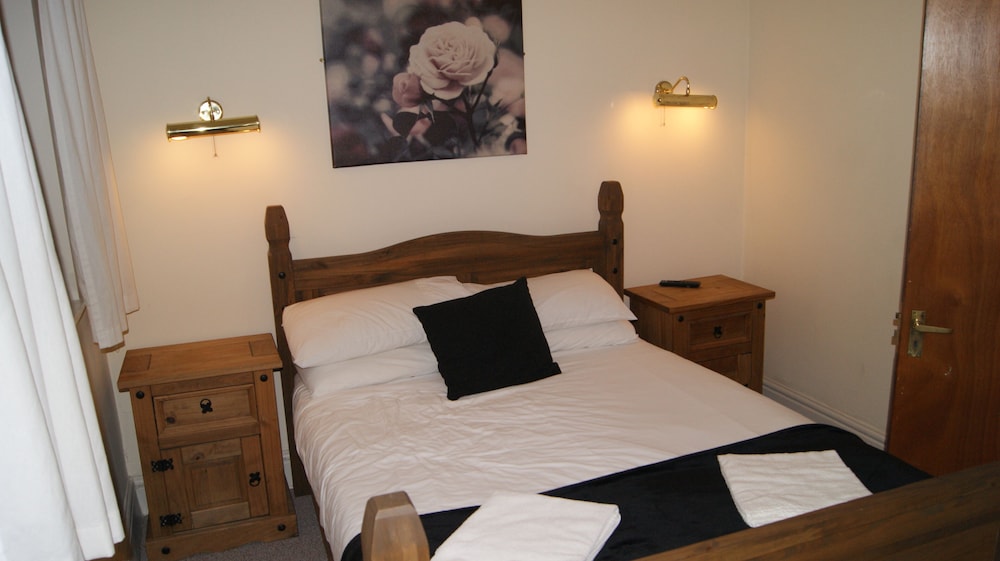 Double Room (Room 2)