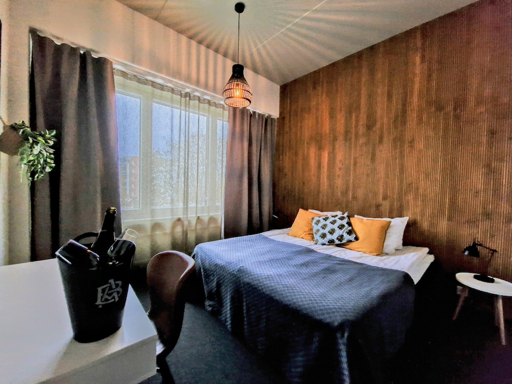 Basic Double Room, 1 Queen Bed, City View photo 1