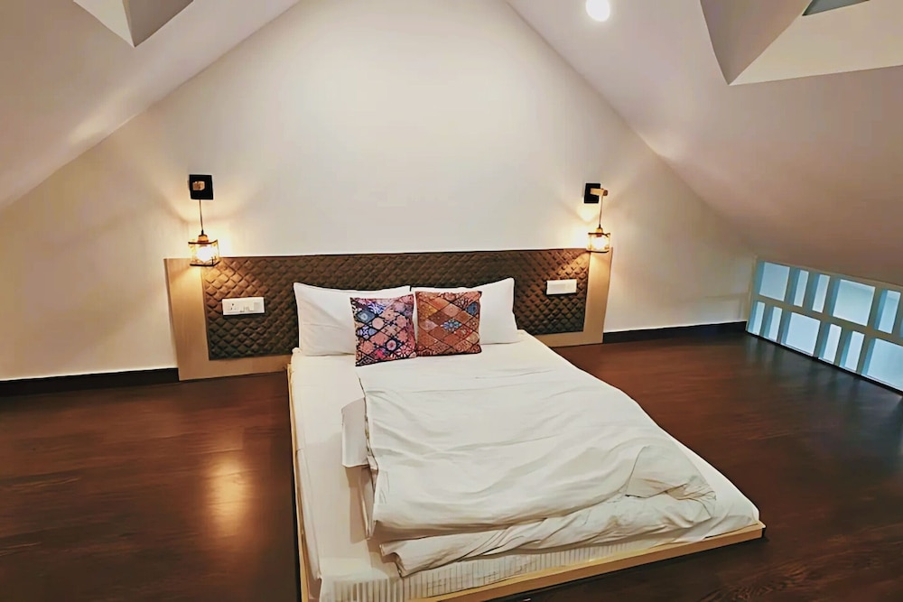 Premium Duplex Attic Room
