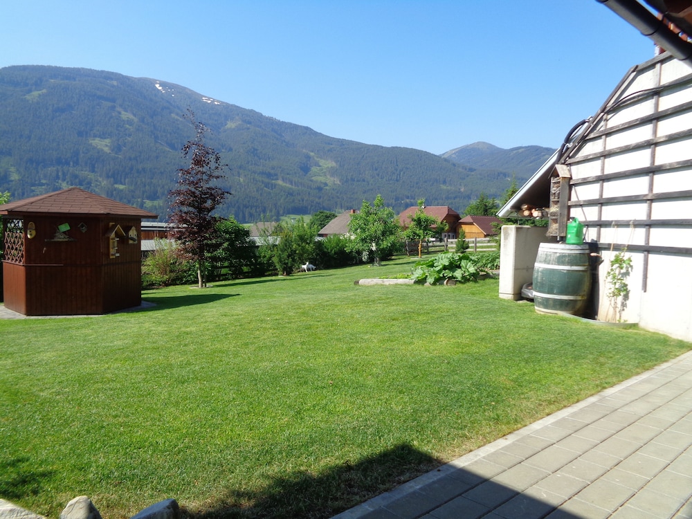 Standard Twin Room, 1 Double Bed, Non Smoking, Mountain View photo 3