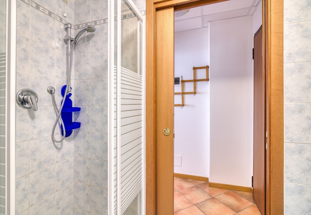 Family Apartment, Multiple Beds, Sea Facing (Frontline Beach 16 - B3 - Near To The) photo 2