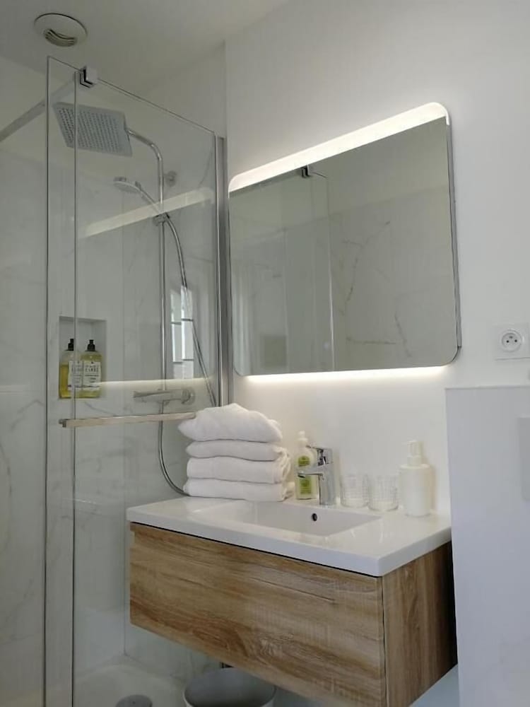 Superior Twin Room, 1 Twin Bed, Sea View - Photo 13