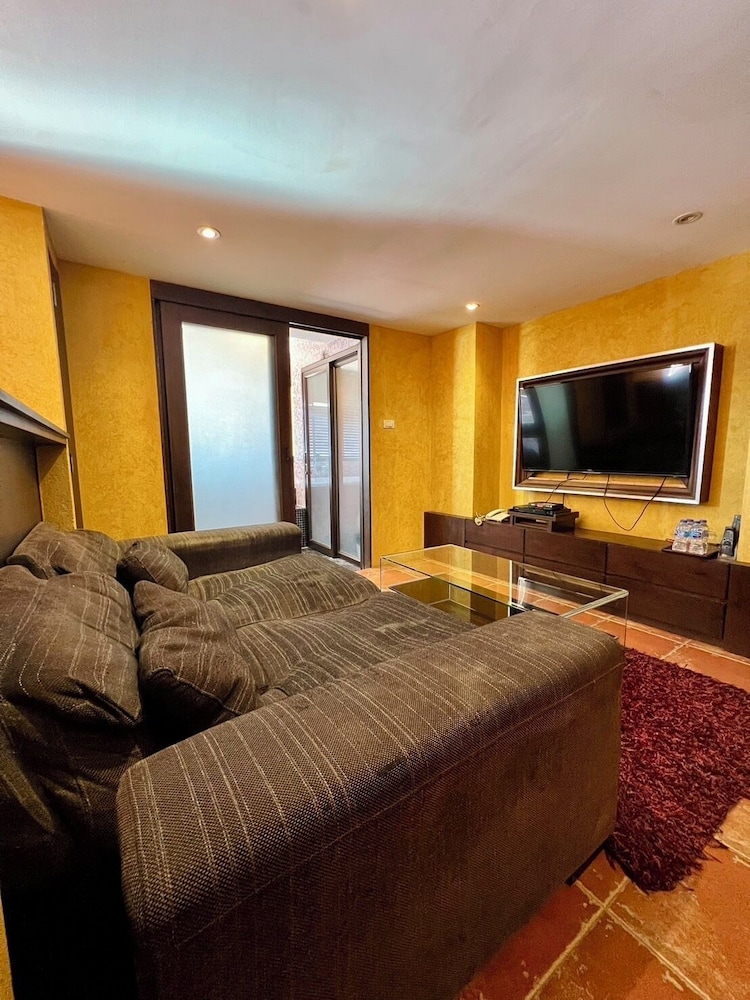 Luxury Suite, Balcony, City View