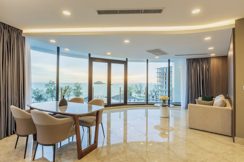 Deluxe Suite - Photo 14