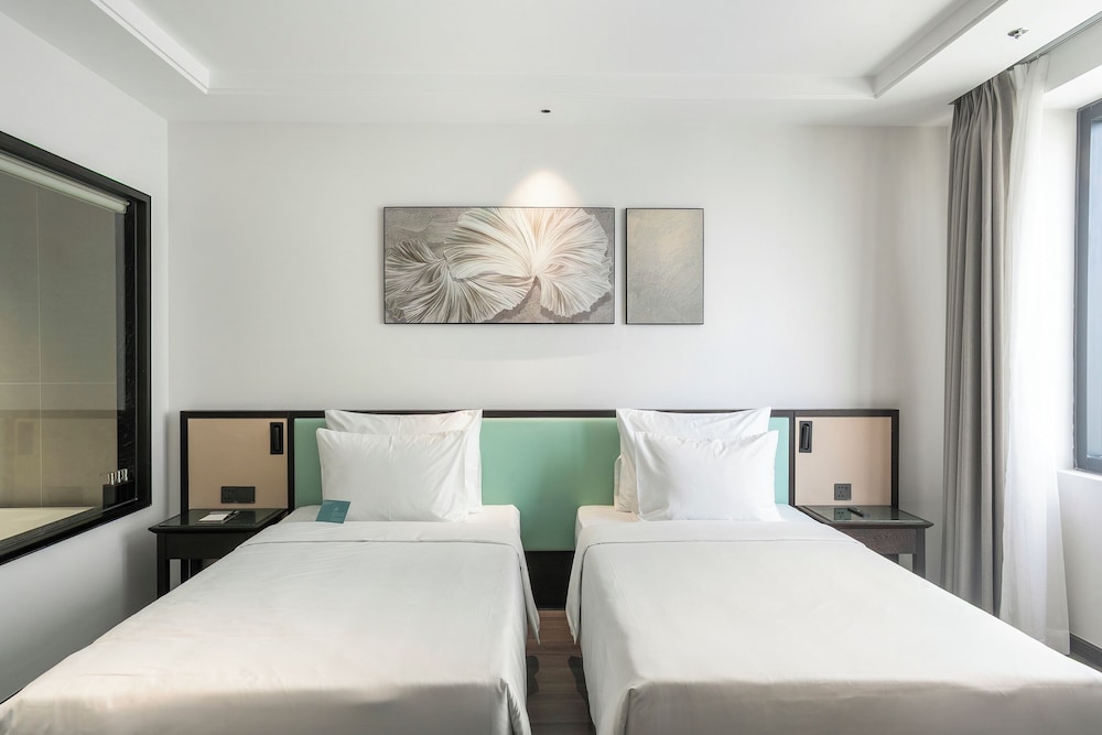 Premier Double Room Single Use, City View