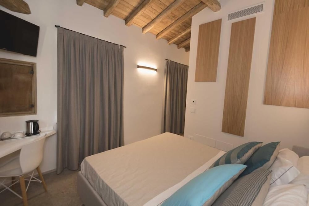 Superior Double Room, 1 Queen Bed, Garden View photo 3