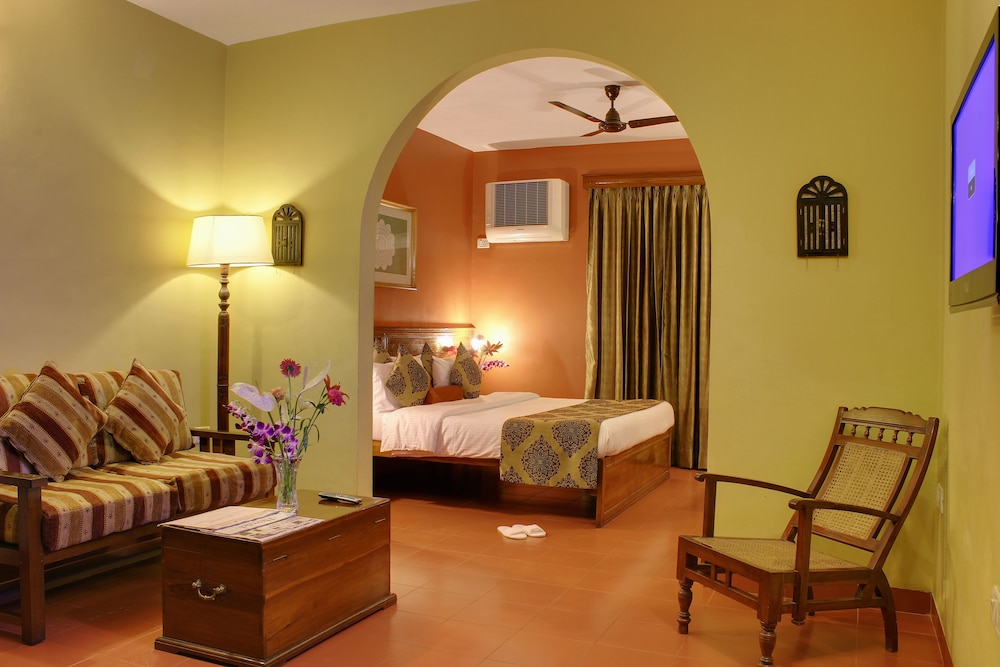 Standard Room, 1 Double or 2 Twin Beds - Photo 2