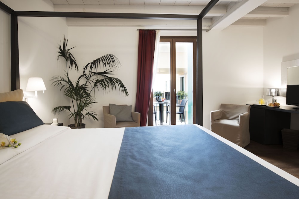 Standard Triple Room photo 3