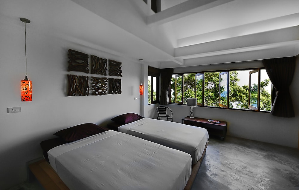 Villa photo 2