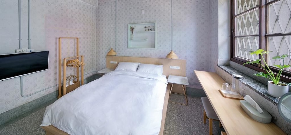 Luxury Double Room, 1 Double Bed, Shared Bathroom (2F) photo 3