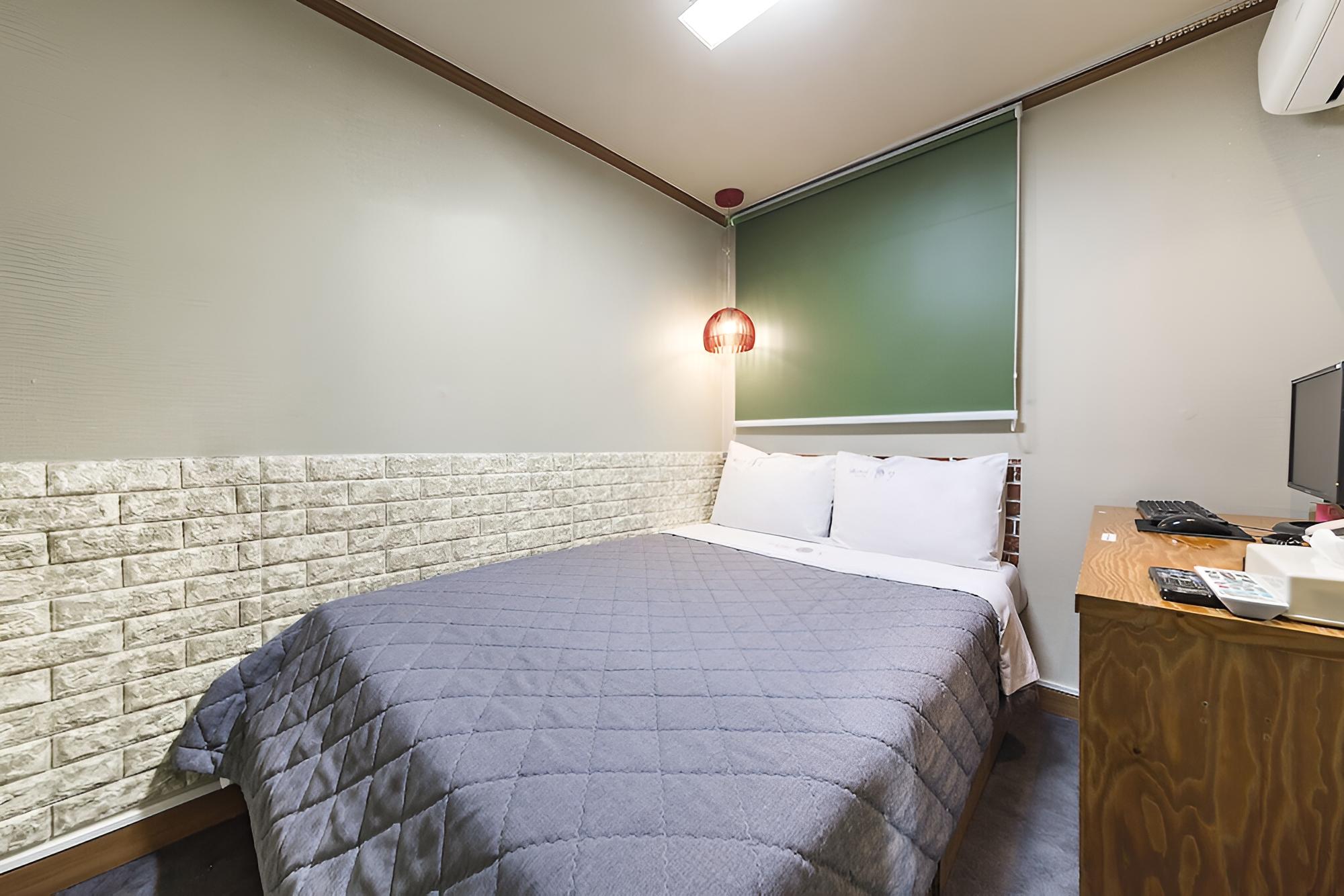 Room (Standard mini)