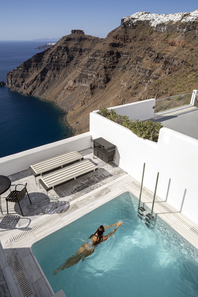 Honeymoon Suite with Outdoor Plunge Pool - Photo 9