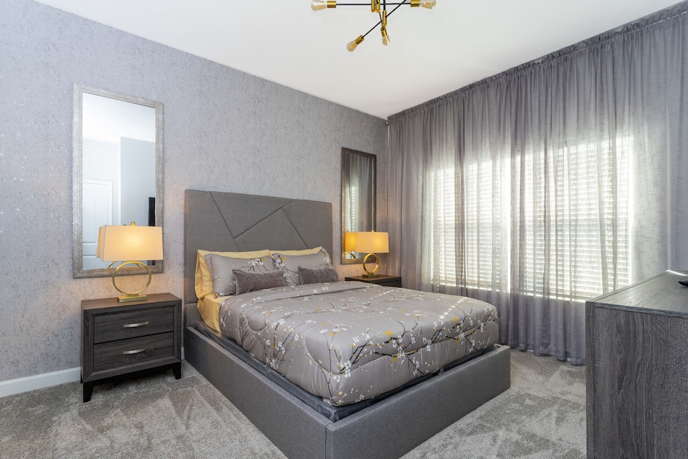 Family Townhome, 4 Bedrooms