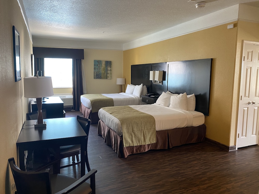 Family Suite, 2 Bedrooms, Connecting Rooms - Photo 1