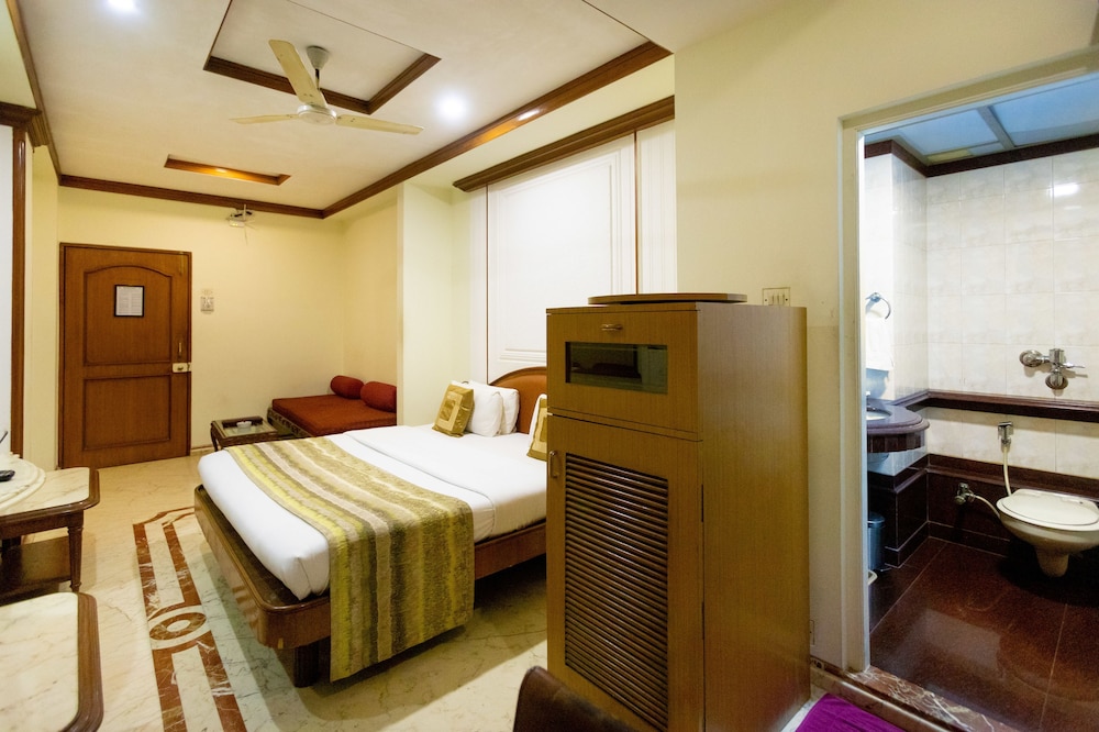 Deluxe Room - Photo 7