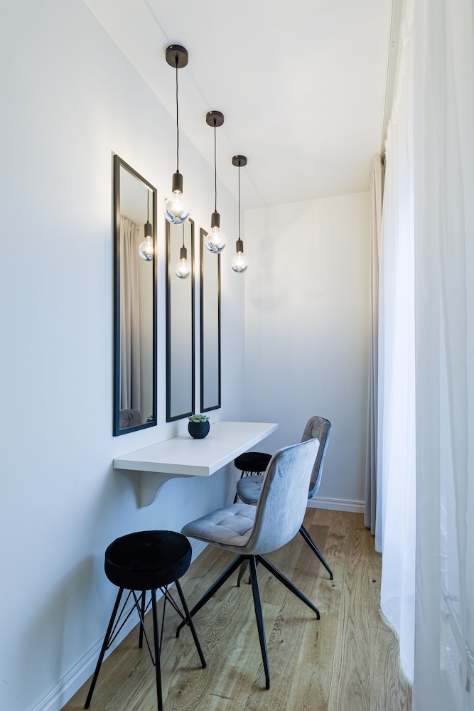 Homey Apartment - 1 Bedroom photo 2