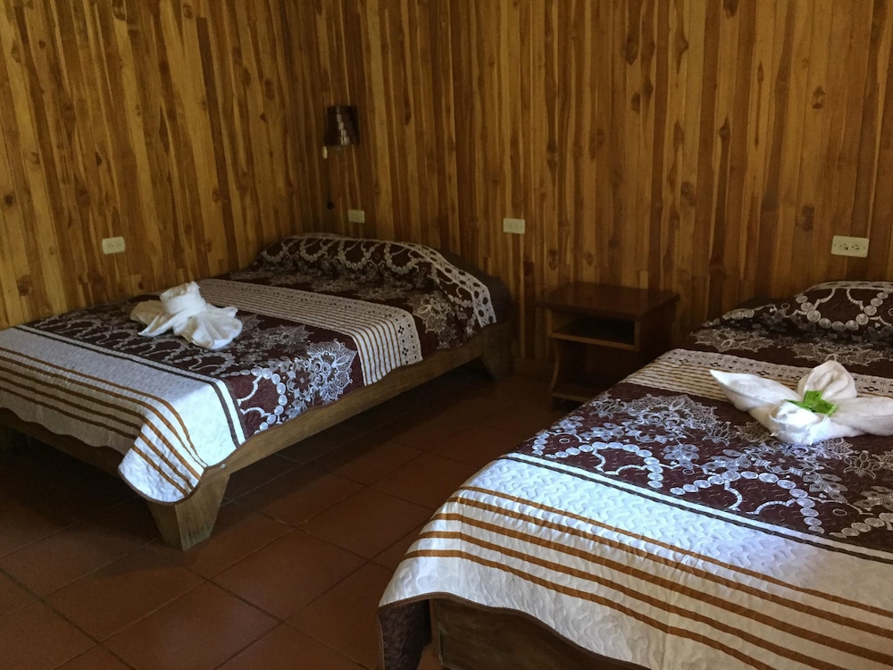 Classic Triple Room, Multiple Beds, Non Smoking photo 2