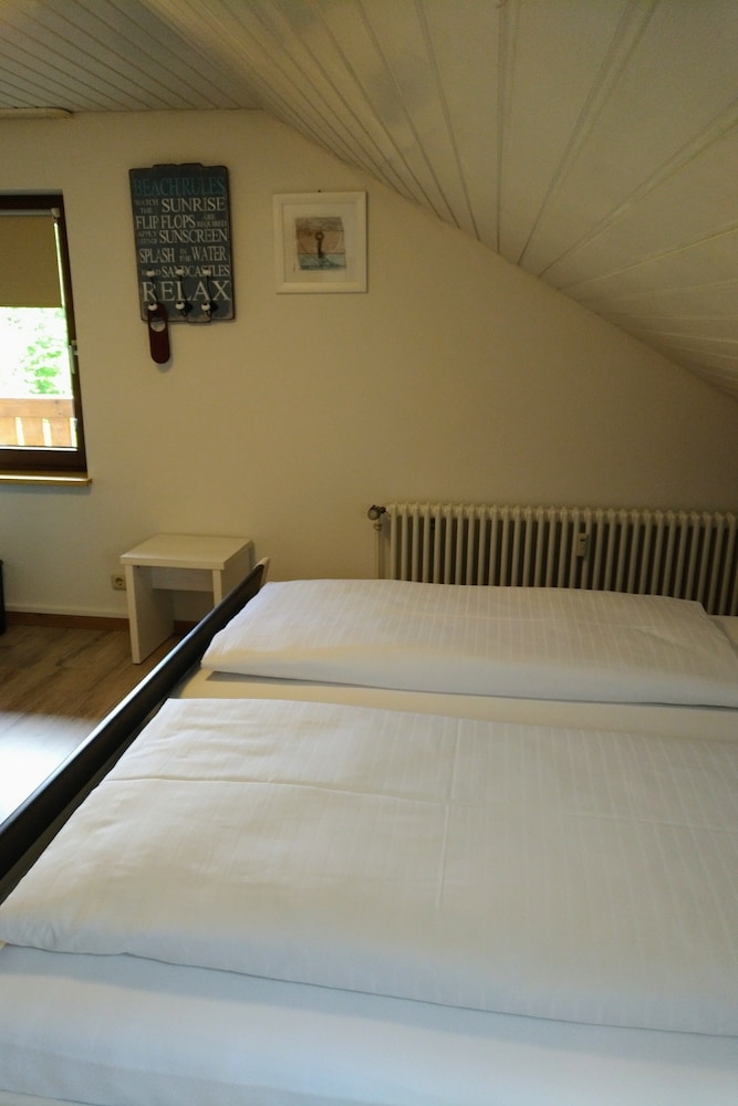 Classic Double Room Single Use photo 3