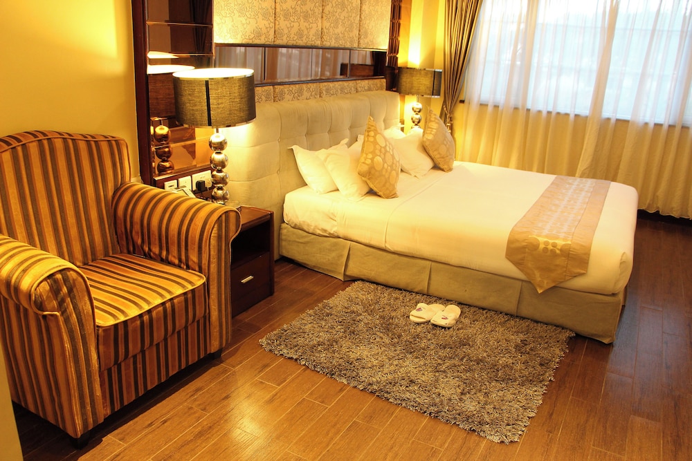 Deluxe Studio Suite