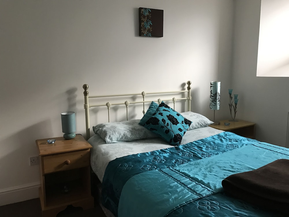 Apartment, 2 Bedrooms, City View photo 3