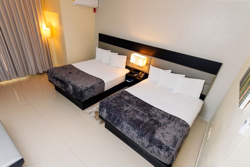 Standard Room, 2 Queen Beds, Non Smoking