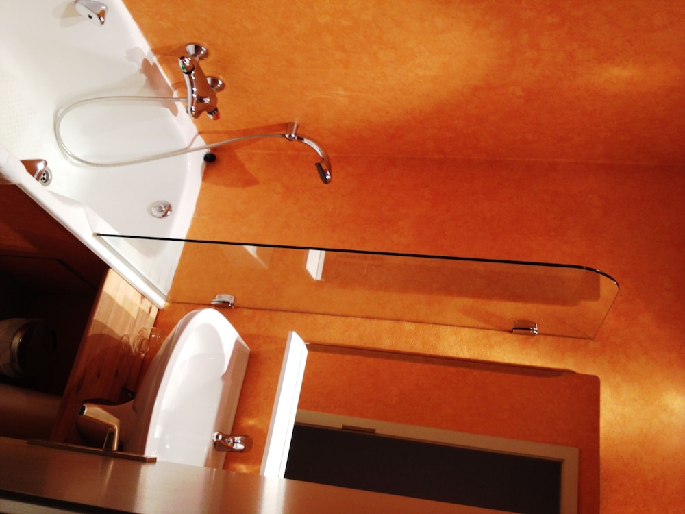 Classic Room, 2 Twin Beds, Balcony photo 2