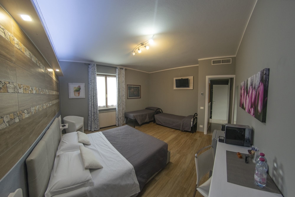 Quadruple Room (Primavera) photo 1