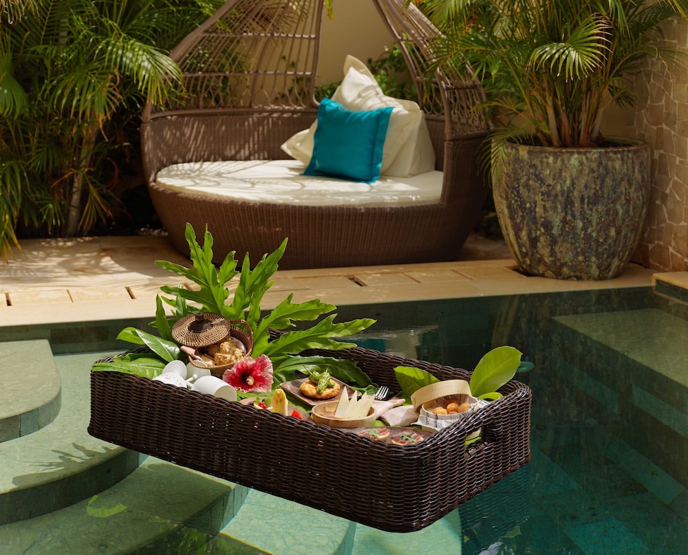 1 bedroom River Villa (private pool - swim up to the river) - Photo 15