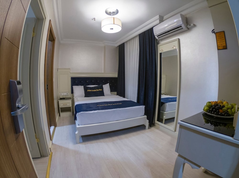 Double Or Twin Room photo 1