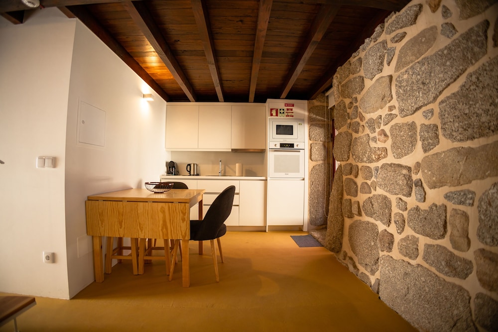 Standard House - Photo 4