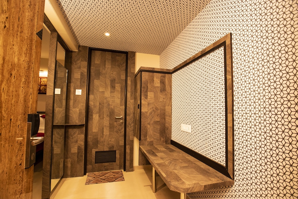Deluxe Room - Photo 4