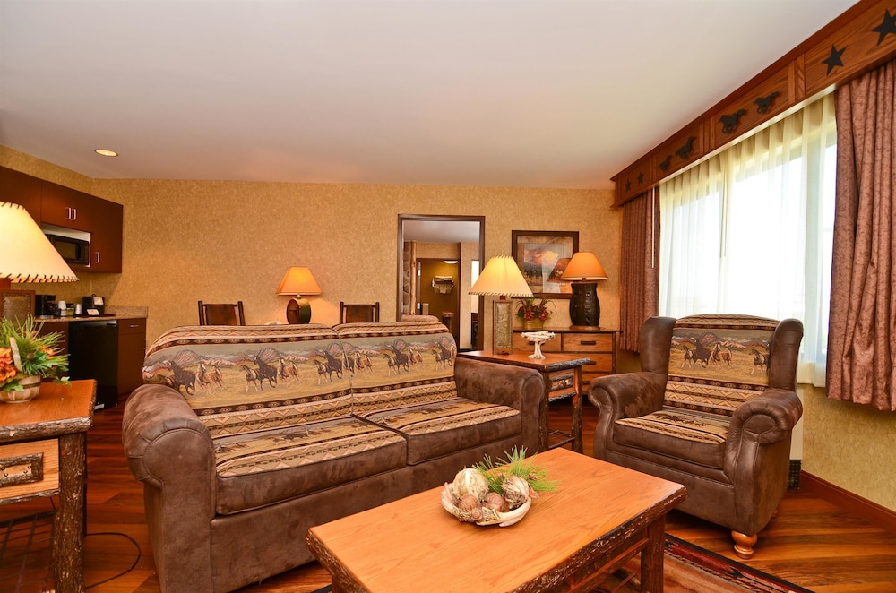 Suite, 1 King Bed, Non Smoking, Fireplace (with Sofabed) - Photo 2