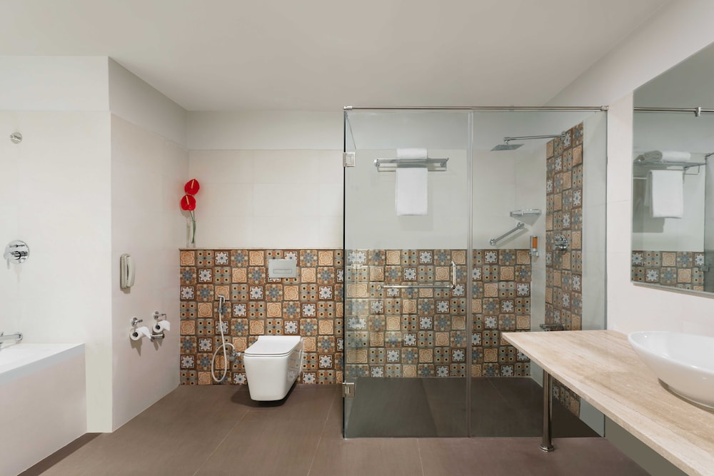 Premier Suite - Photo 2