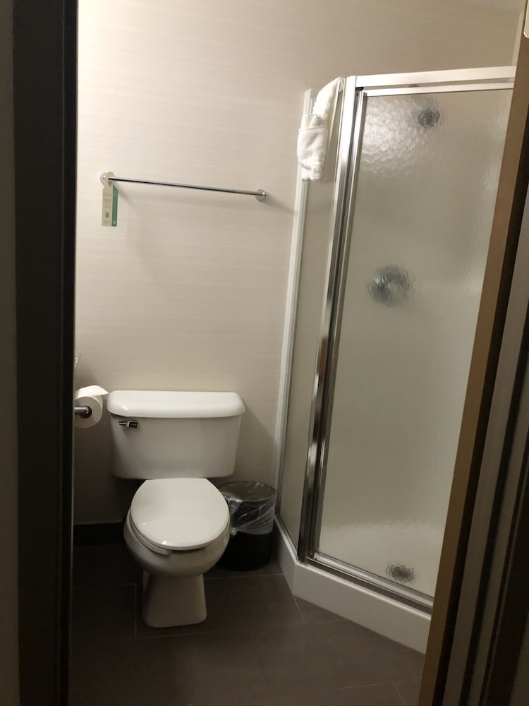 Suite, 1 King Bed, Non Smoking, Hot Tub - Photo 3