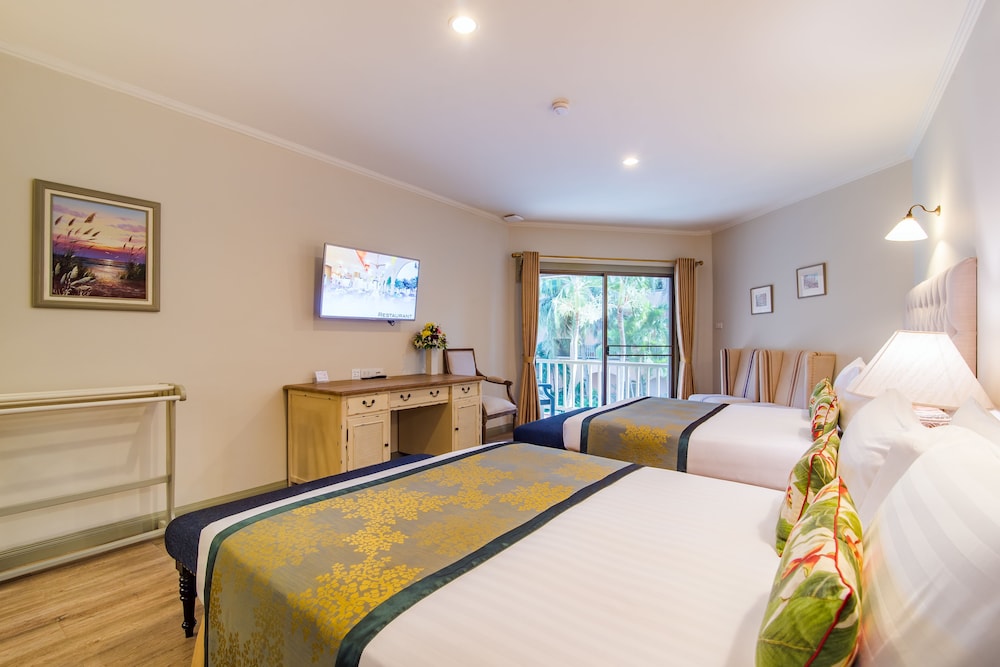 Pool View Room - Photo 2