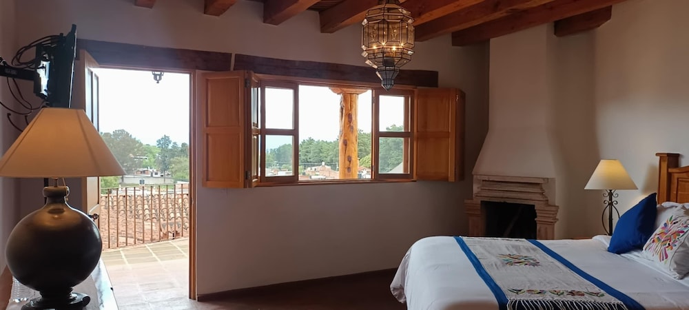 Classic Room, Balcony, Mountain View photo 2