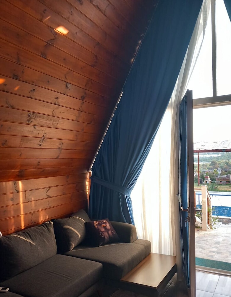 Deluxe Bungalow - Photo 5