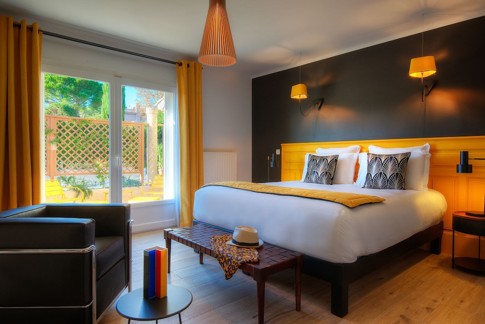 Luxury Double Or Twin Room, Private Bathroom (Rez De Jardin) photo 1