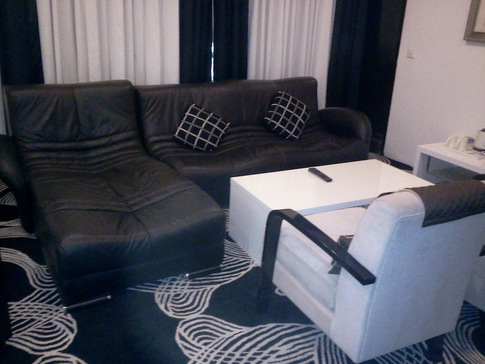 Suite, 1 Double Bed photo 2