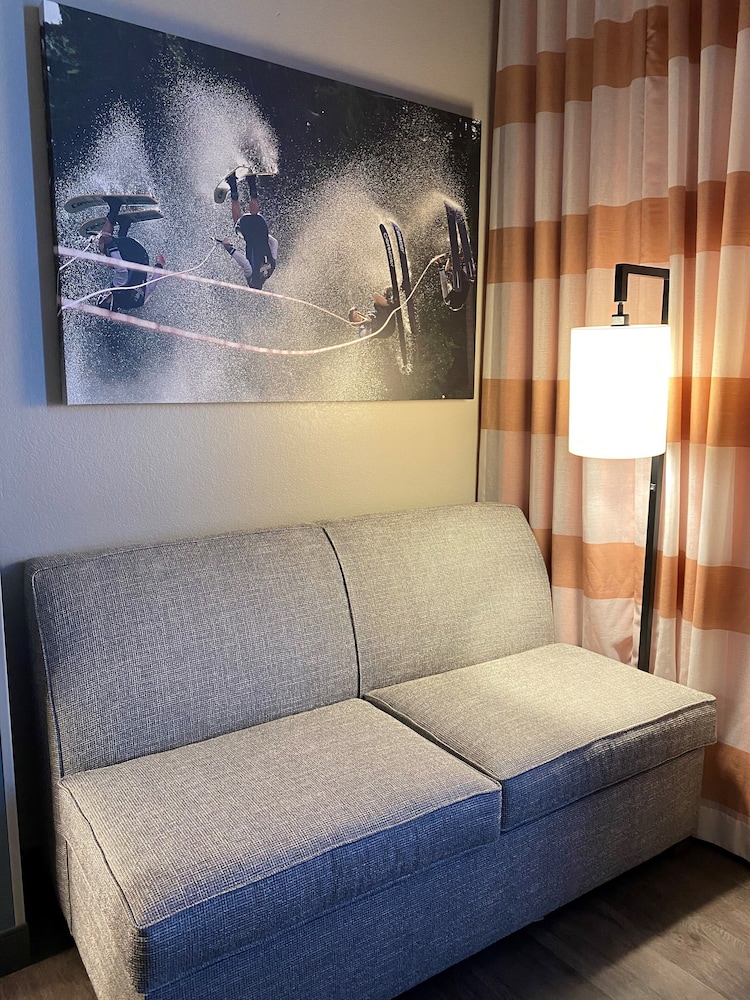 Deluxe Room, 2 Queen Beds, Non Smoking - Photo 4