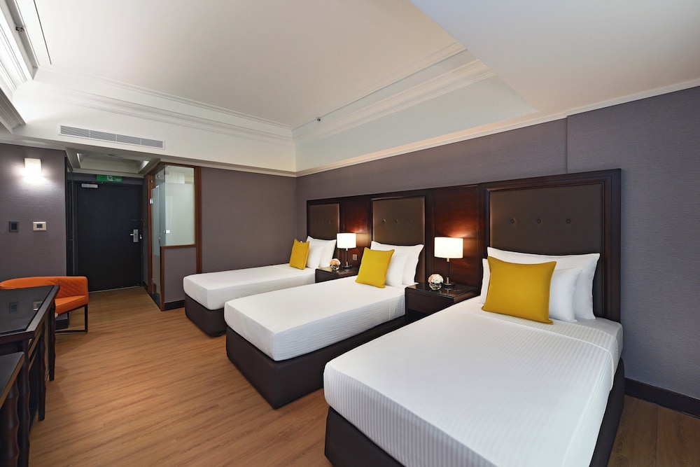 Deluxe Triple Room photo 3