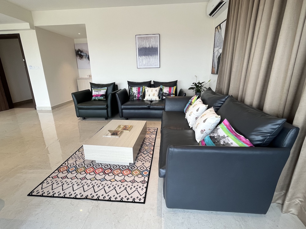 PRESIDENCY AIRPORT VIEW SUITE with Free Airport Pickup/Drop - Photo 4