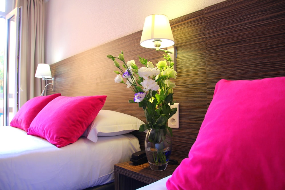Triple Room - Photo 13