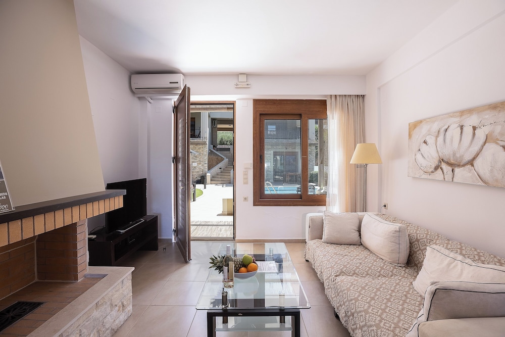 Three Bedroom Villa - 3 Levels