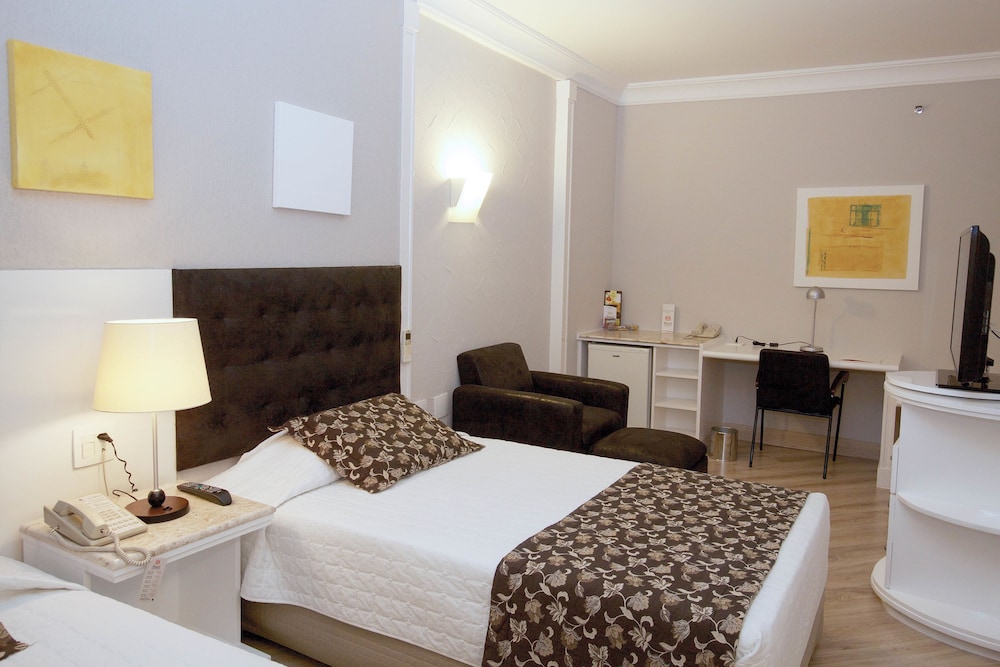 Deluxe Room (Twin)