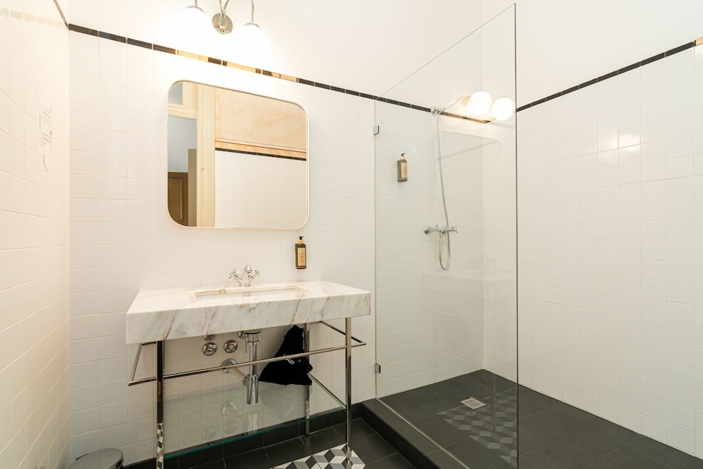 Junior Suite - Photo 11