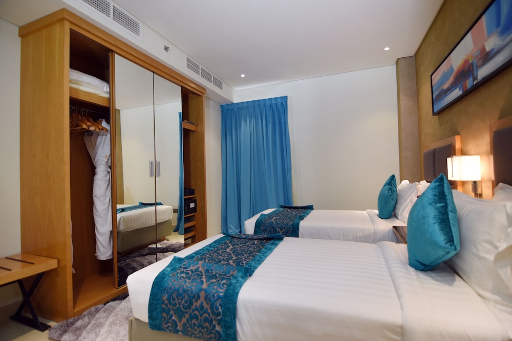 Deluxe Twin Room photo 2