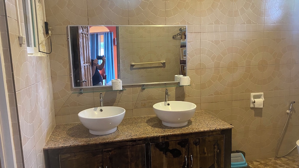 Premier House, 2 Bedrooms, Beach View, Beachfront photo 2