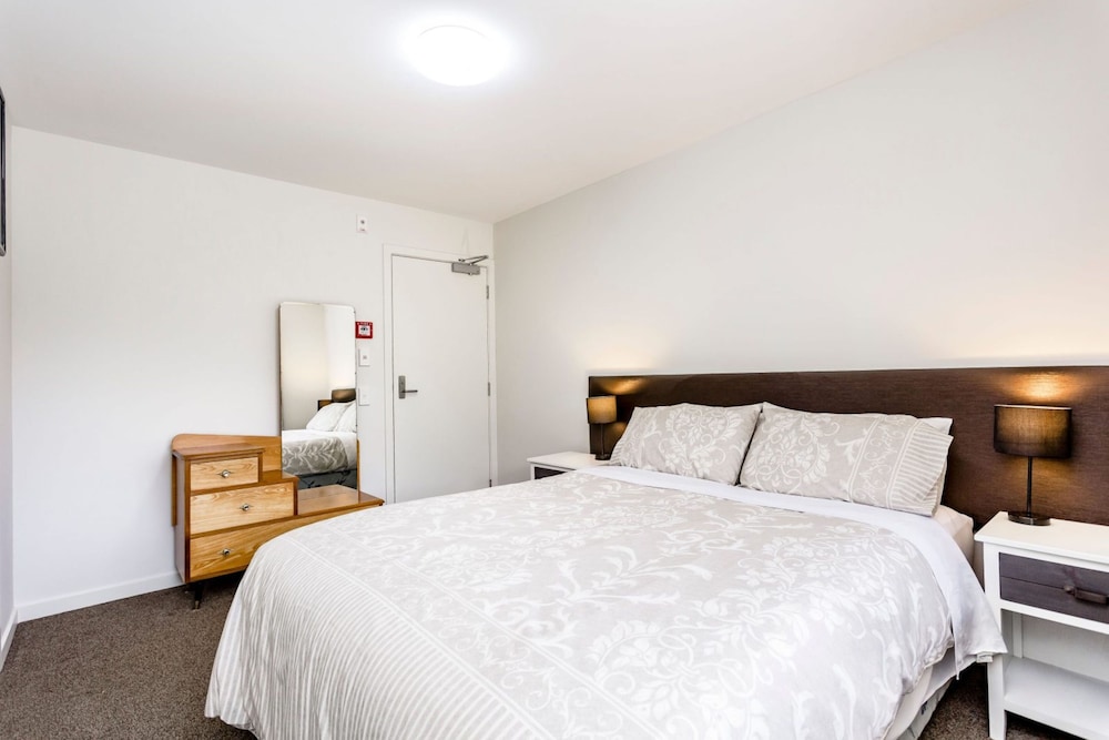 Deluxe Room, 1 Bedroom, Accessible, Hill View photo 3