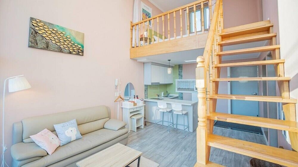 Room (202 duplex spa) - Photo 5